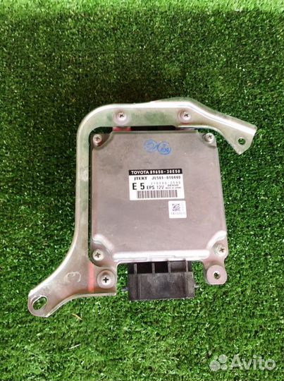 Блок управления рулевой рейкой Toyota Crown AWS210