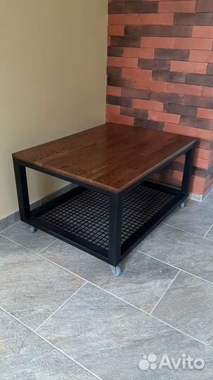 Журнальный столик в стиле лофт