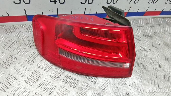 Фонарь задний левый на Audi A4 B8