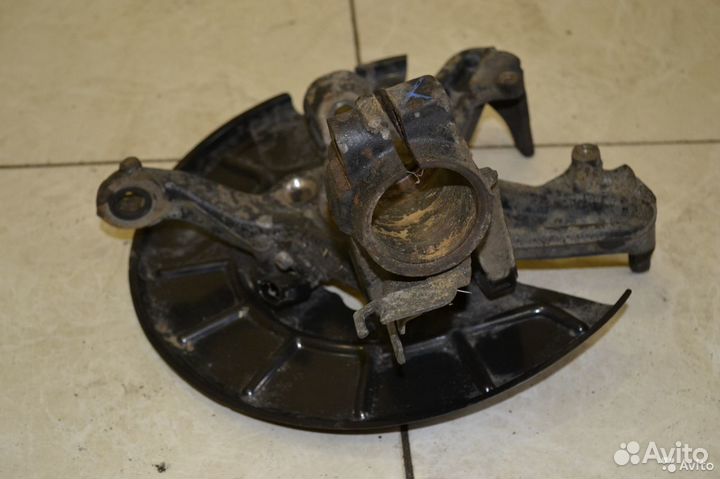 Поворотный кулак передний правый Skoda Octavia А5