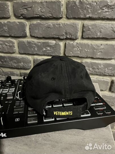 Vetements reebok dressmakers corporathion