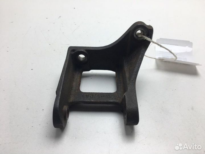 Кронштейн насоса гидроусилителя Toyota Soarer MZ10