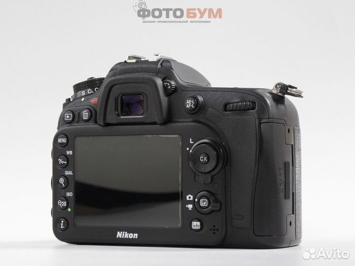 Nikon D7100 body + Nikon AF-S 18-55mm f3.5-5.6G VR