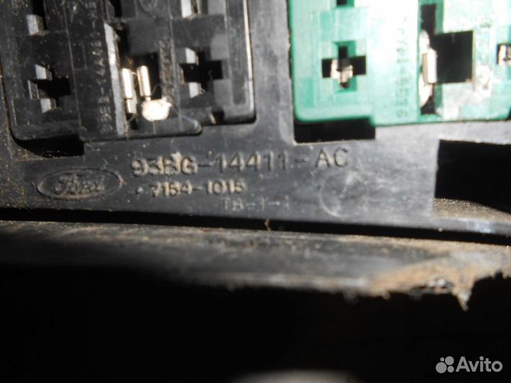 Блок предохранителей (Ford Mondeo)