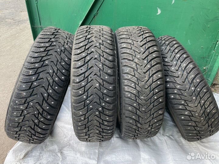 Nokian Tyres Hakkapeliitta 8 185/65 R15 92T