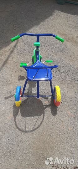 Детский трехколесный велосипед