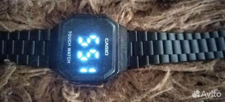 Часы Casio сенсорные