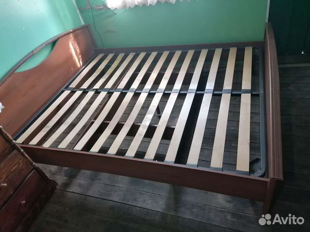 Продам 2-х спальную кровать б/у