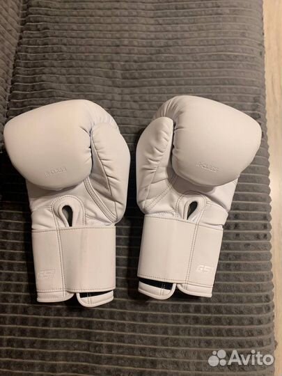 Боксерские перчатки ultimatum 14oz