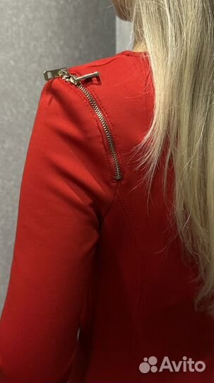 Платье красное