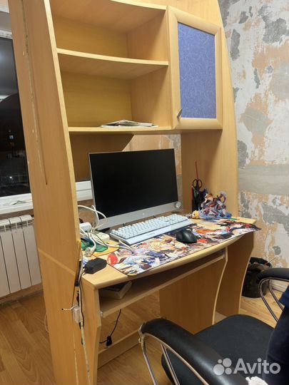 Уголок школьника стол со шкафчиками