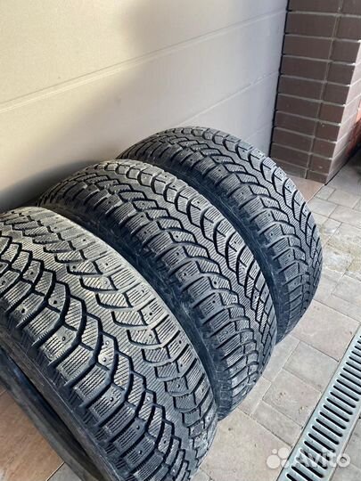Bridgestone Blizzak Spike-01 255/60 R18 112T