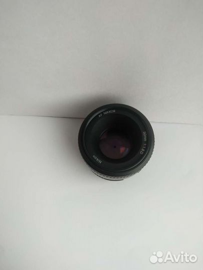 Nikon 50mm f/1.8D AF Nikkor