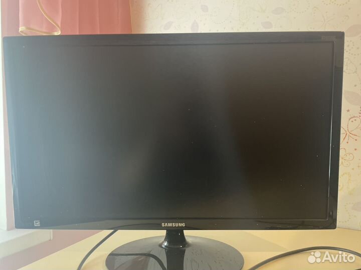 Монитор Samsung S24D300H