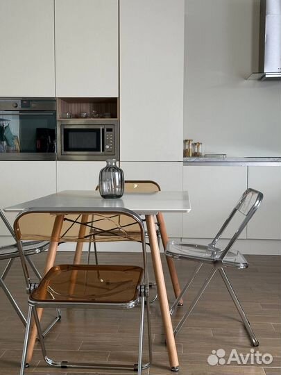 Комплект японско-скандинавские стульев для курортов