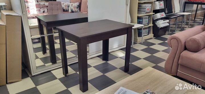 Стол обеденный