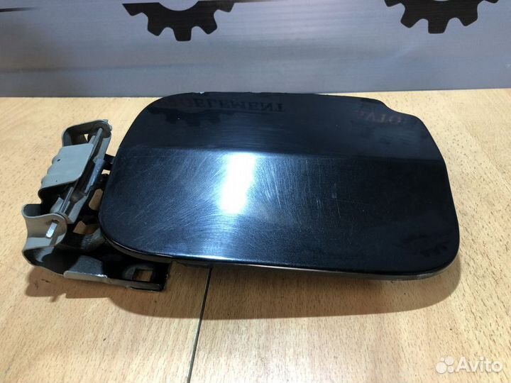 Лючок бензобака Renault Duster I (2010—2015)