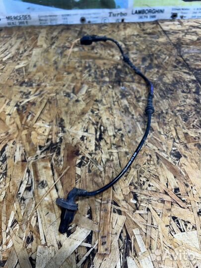 Датчик ABS задний правый Рено Сандеро Степвей