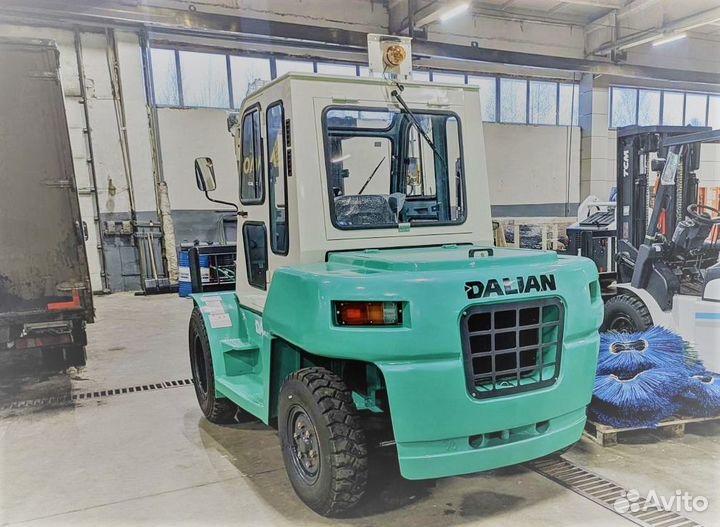 Вилочный погрузчик Dalian CPCD70AD, 2023