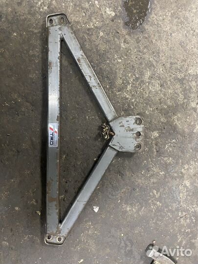 Распорка под днище треугольник JZX100 JZX90 TRD