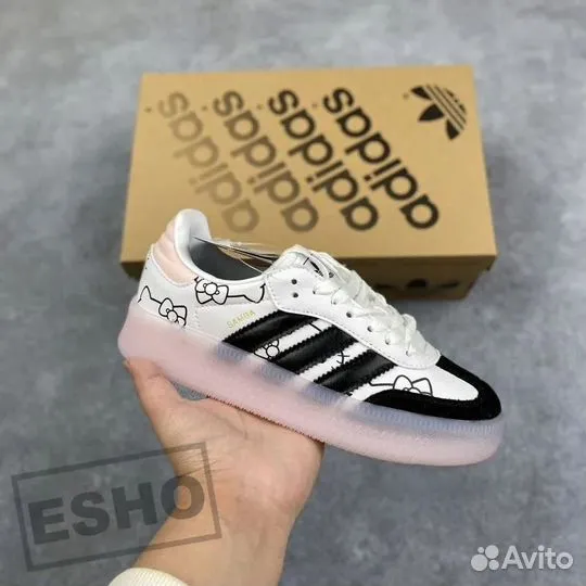 Adidas Samba 2.0 x Hello Kitty