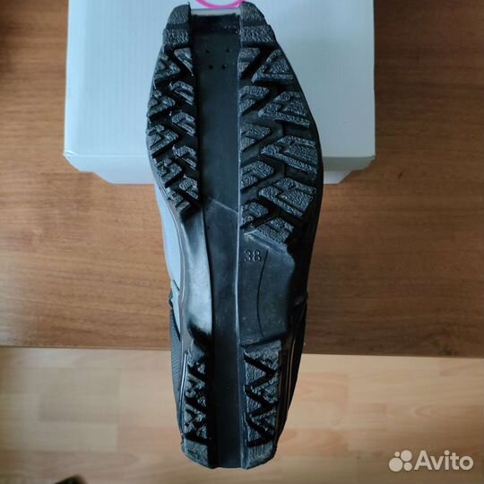 Лыжные ботинки spine