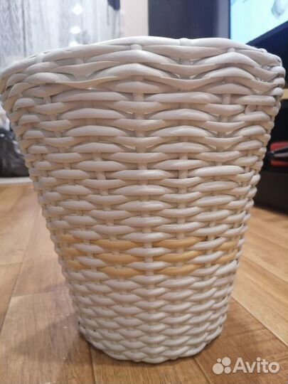 Кашпо для цветов из искуственного ротанга