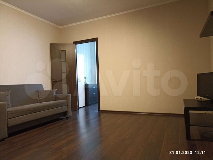 2-к. квартира, 43 м², 3/17 эт.