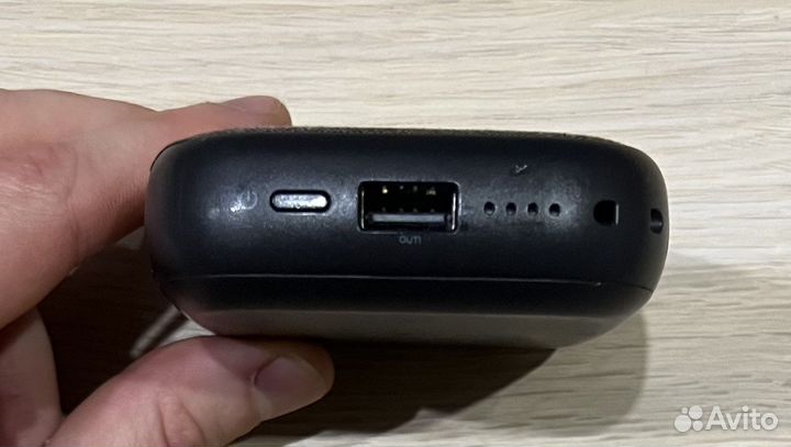 Внешний аккумулятор с беспроводной зарядкой