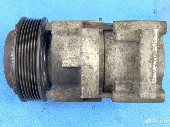 Kia Sorento 2002-2009г компрессор кондиционера