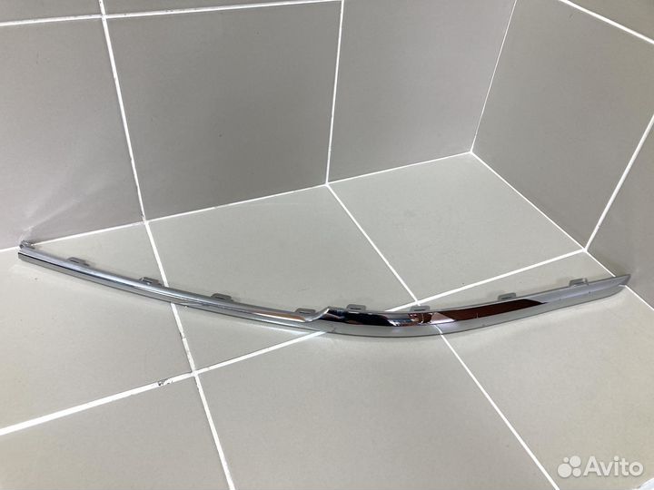 Молдинг переднего бампера левый Kia Sportage 2018