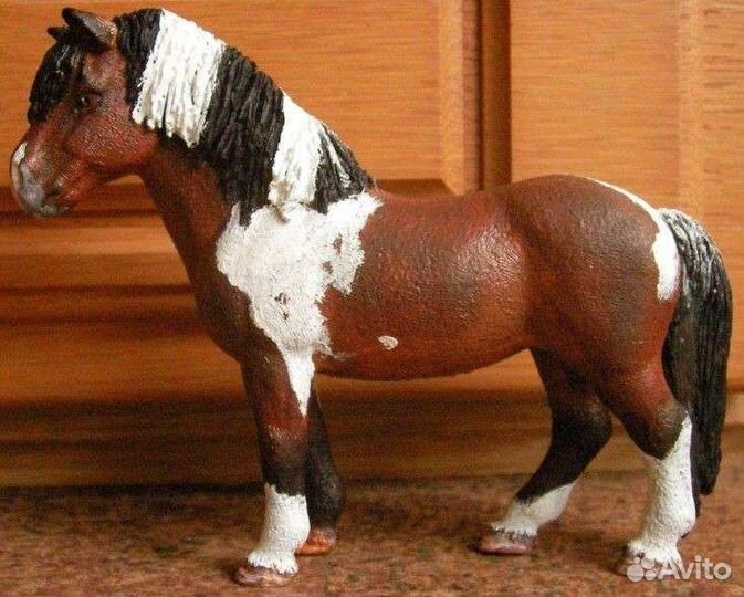 Фигурки лошадей под авито доставку