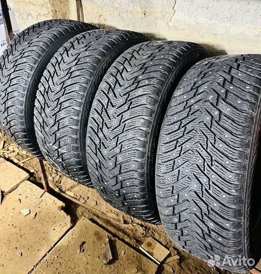 Nokian Tyres Hakkapeliitta 8 235/55 R17