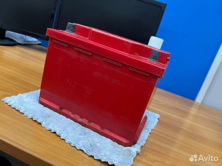 Аккамулятор автомобильный