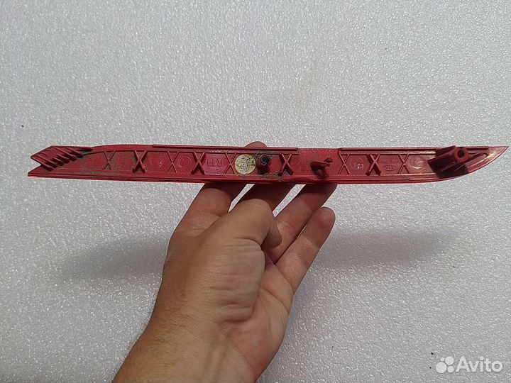 Отражатель задний правый Kia Stinger