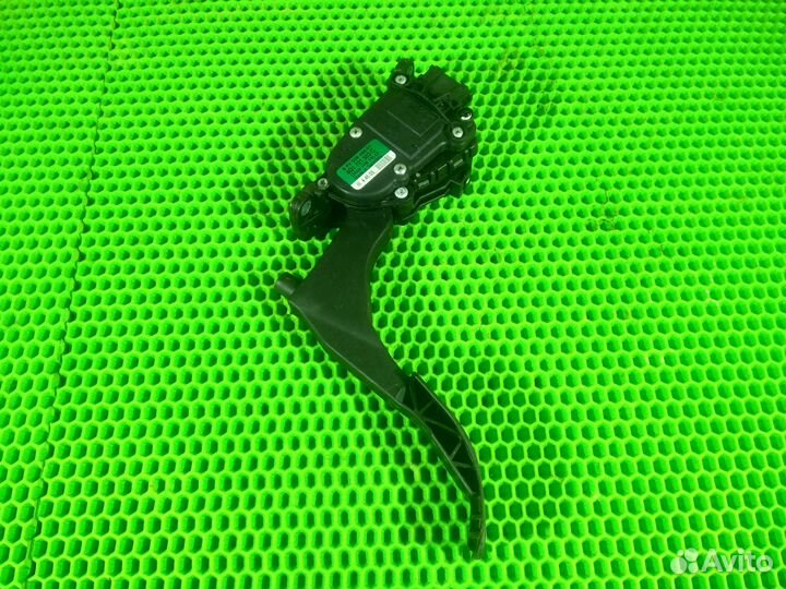 Педаль газа электронная Skoda Fabia 1 2005