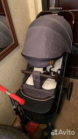 Прогулочная коляска