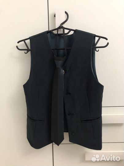 Жилетка для мальчика школьная 122