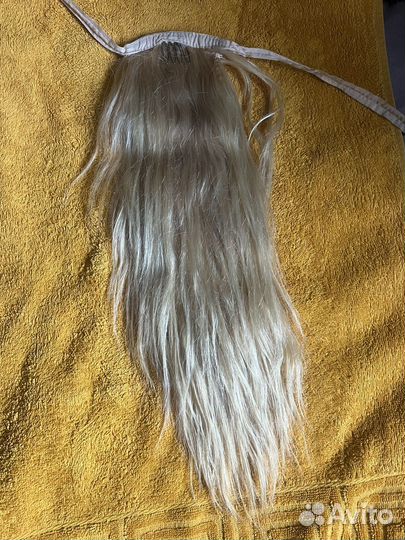 Хвост из натуральных волос на ленте блонд