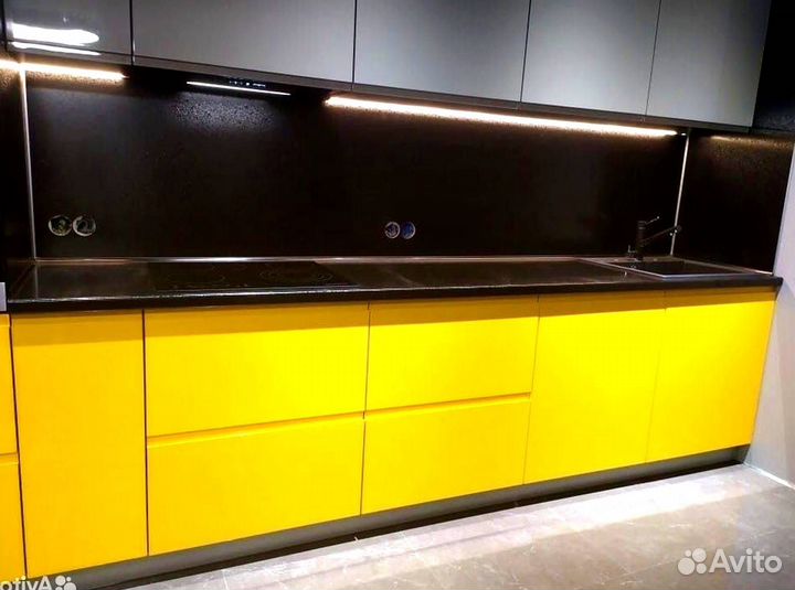 Кухонный гарнитур 