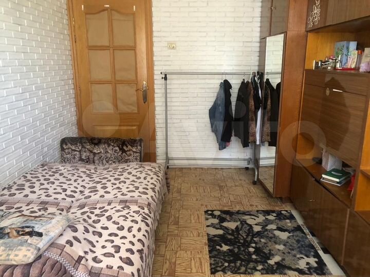 Комната 12 м² в 3-к., 12/12 эт.