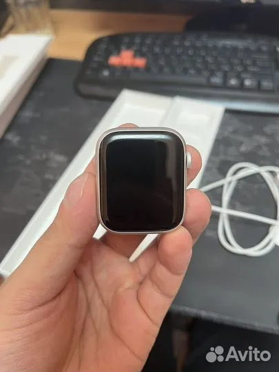 Apple Watch Series 7, 45мм, сияющая заезда