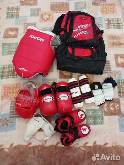 Полная экипировка для тхэквондо