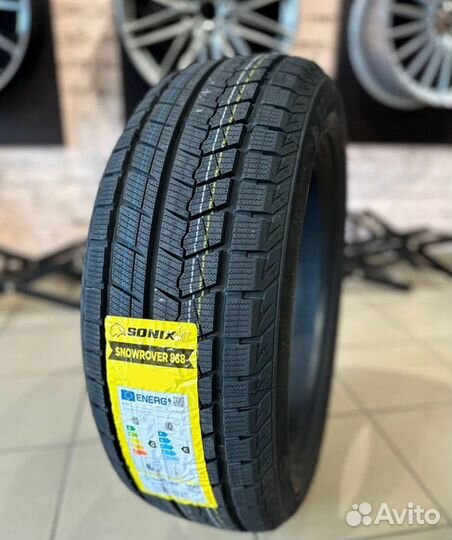 Sonix Snowrover 868 225/60 R17 99H