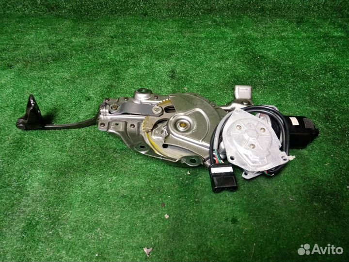 Доводчик двери задний Toyota Harrier / Lexus Rx300