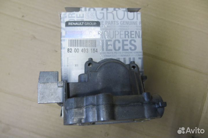 Renault 8200493154 корпус термостата