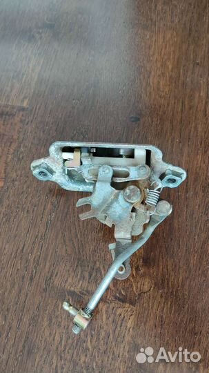 Замок багажника Subaru Forester 1998