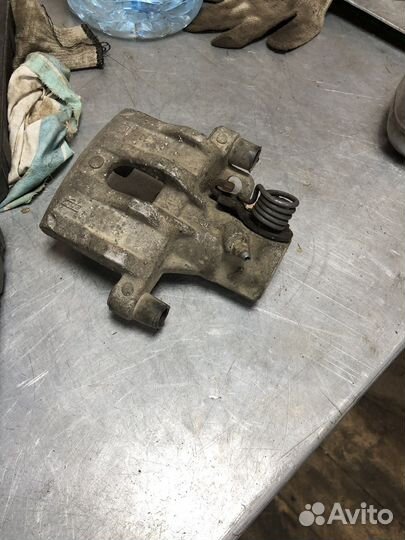 Суппорт задний ford focus 2