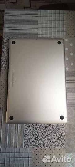 Apple macbook pro 17 2011