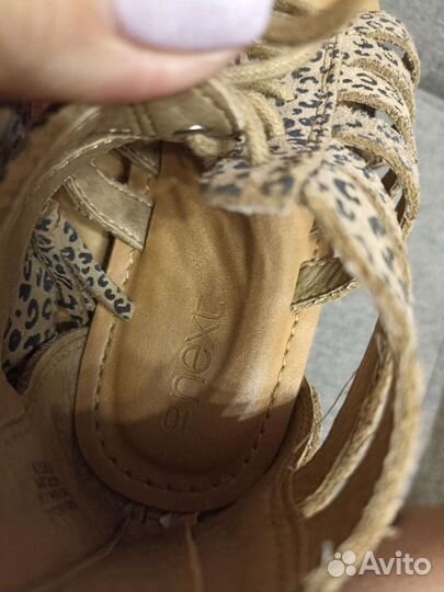 Сандалии для девочки